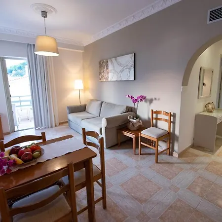 Aparthotel Saga Poros Town