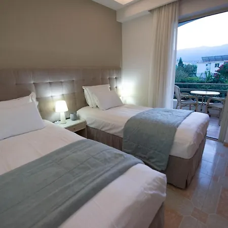 Saga Poros Town