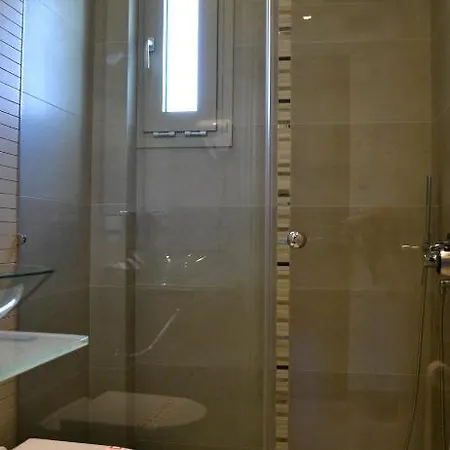 Saga Aparthotel 3*