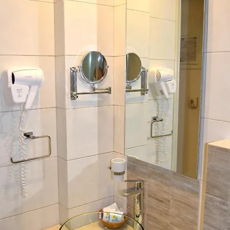 Aparthotel Saga 3*